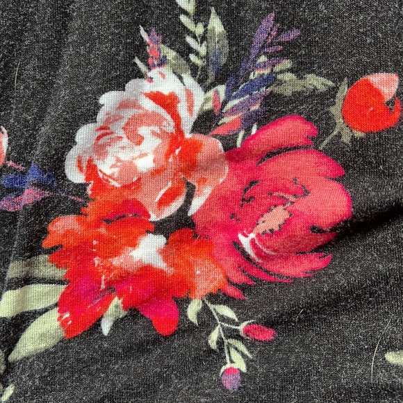 Rue21 Floral Top - Picture 4 of 4